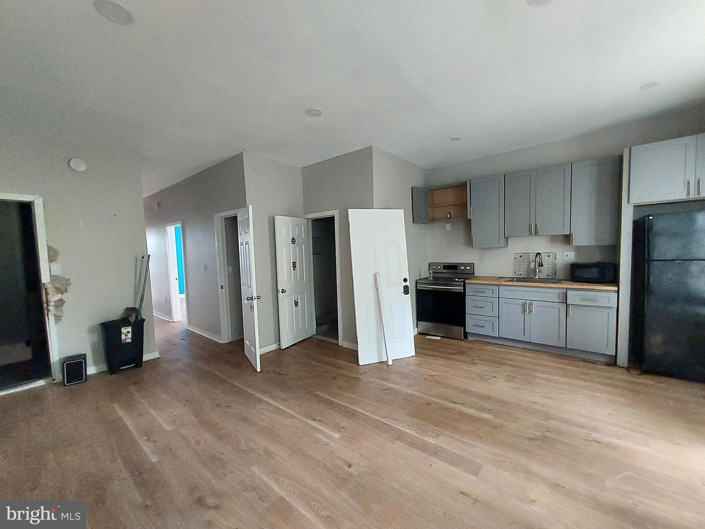 5302 Wayne Ave Property Photo 7