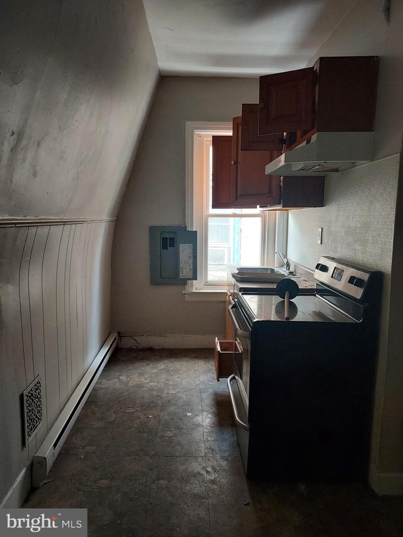5302 Wayne Ave Property Photo 16