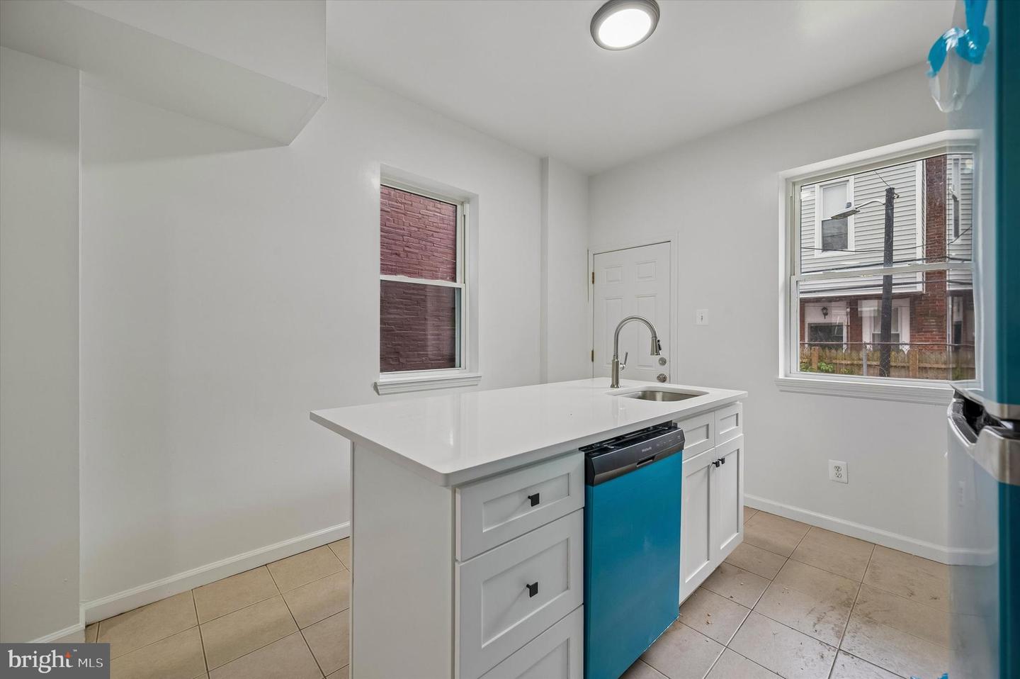 5622 Walton Ave Property Photo 8