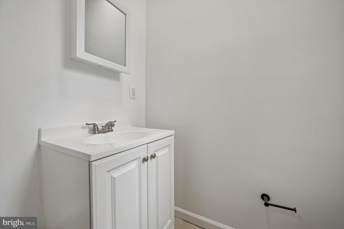 5622 Walton Ave Property Photo 10