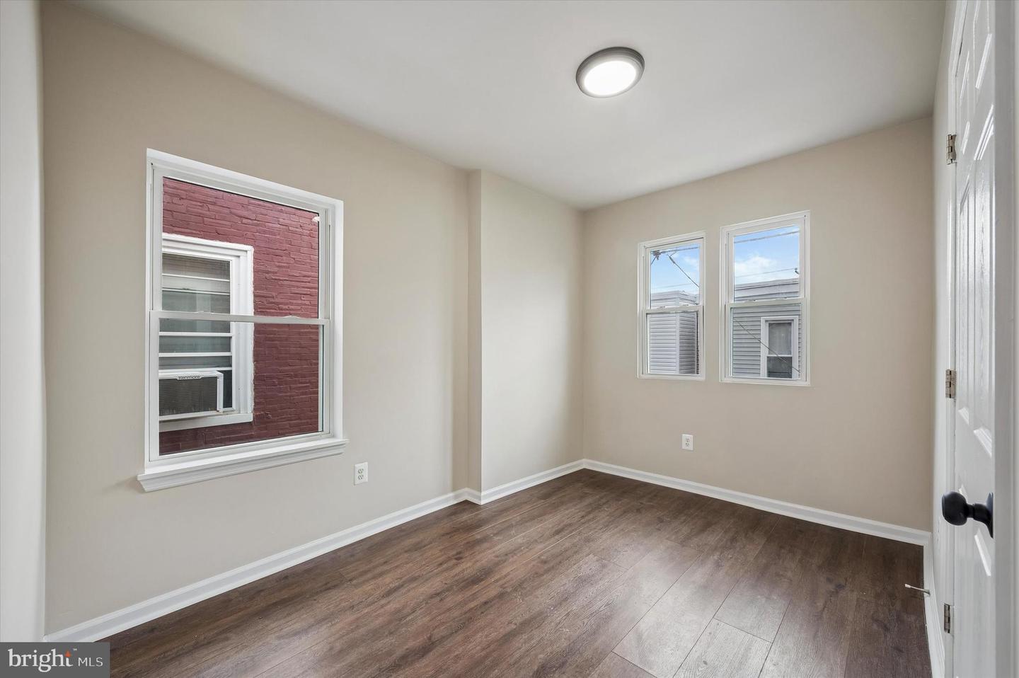 5622 Walton Ave Property Photo 12