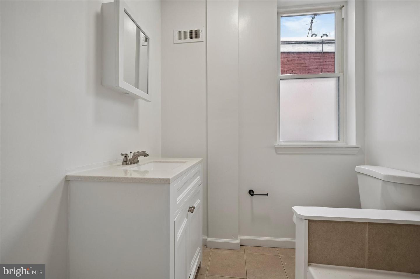 5622 Walton Ave Property Photo 14