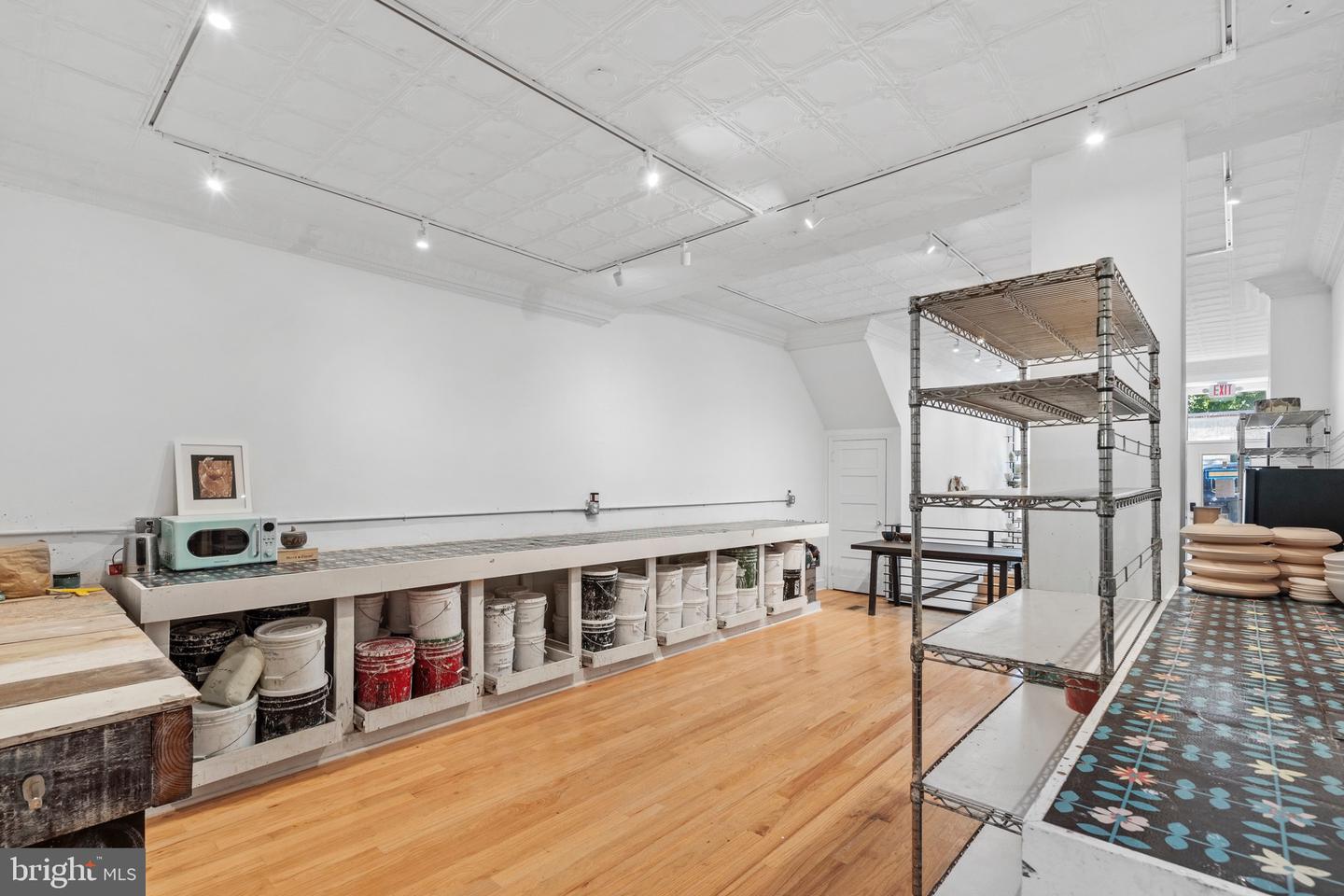 7111 Emlen St Property Photo 6