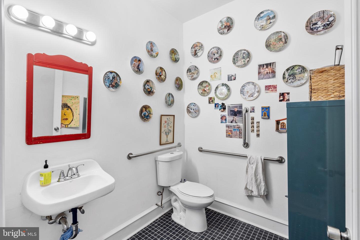 7111 Emlen St Property Photo 13