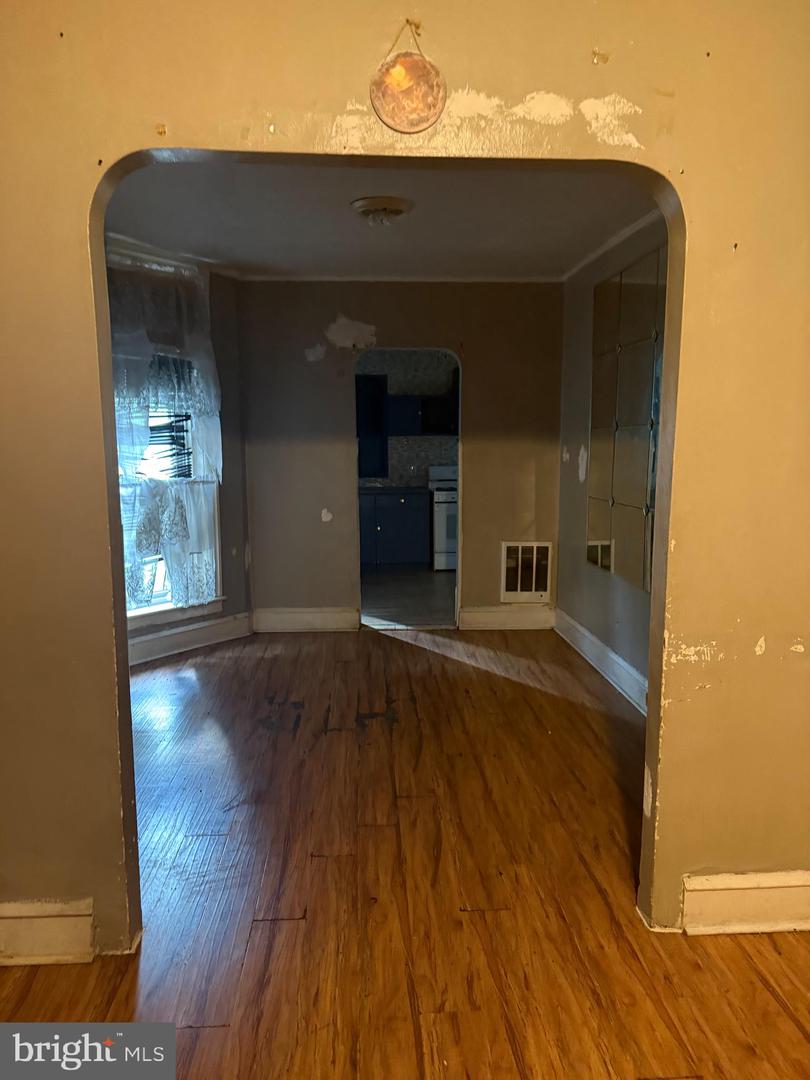 6348 Kingsessing Ave Property Photo 1