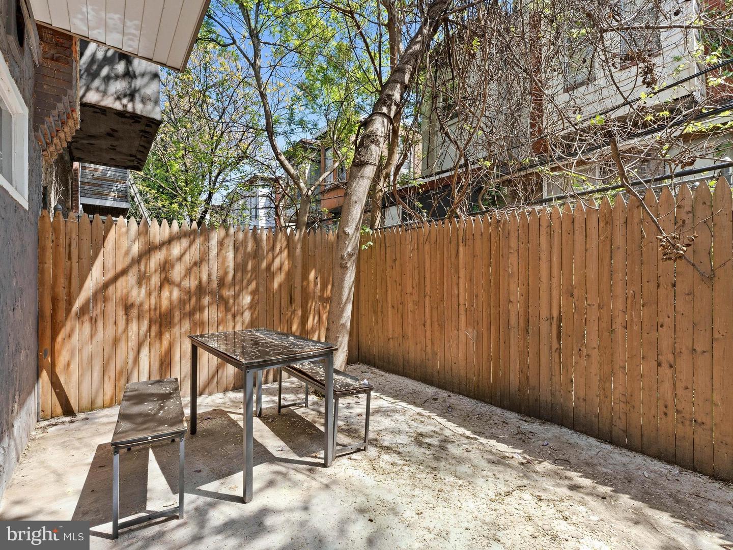 2731 N Darien St Property Photo 11
