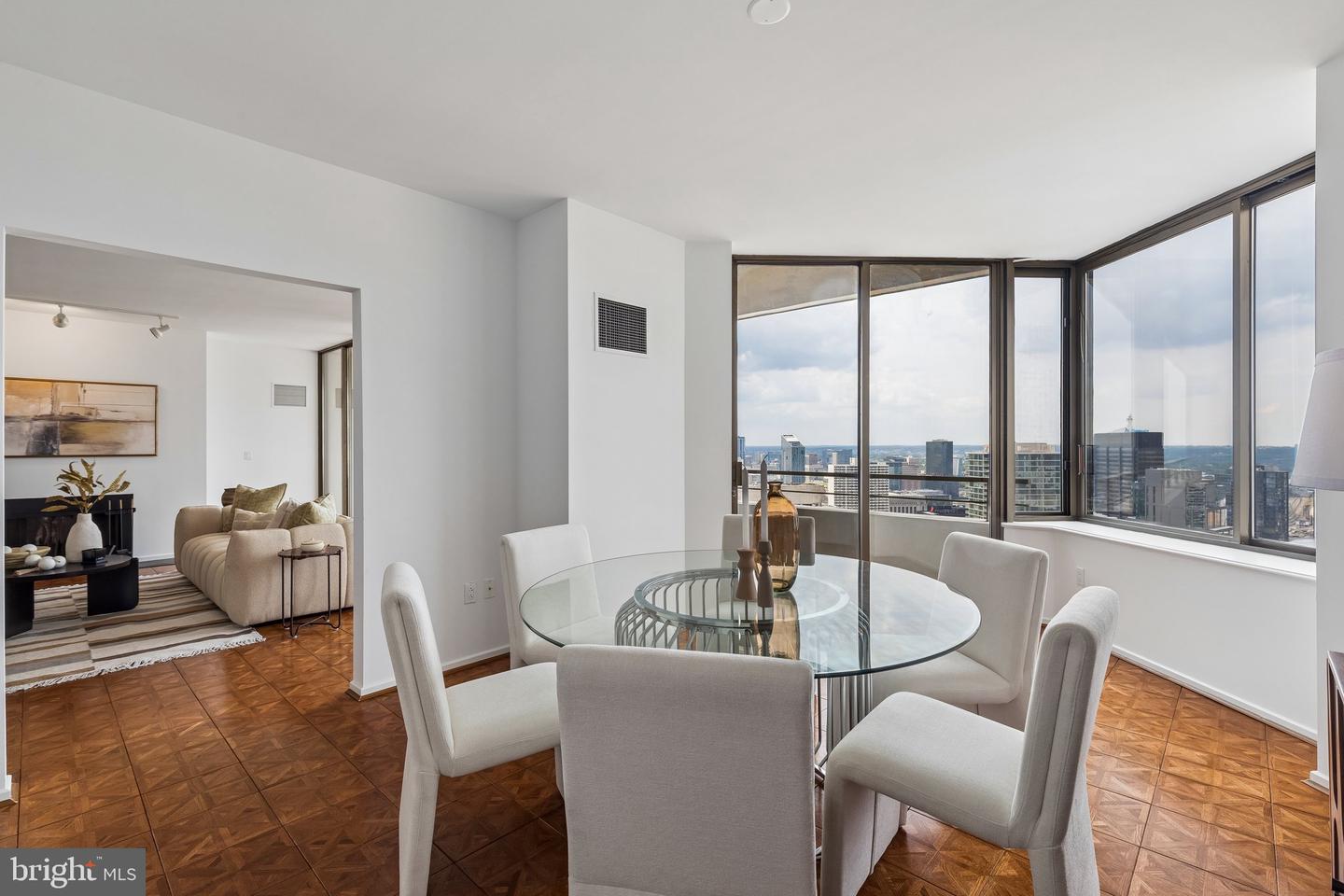 202-10 W Rittenhouse Sq #3302 Property Photo 5