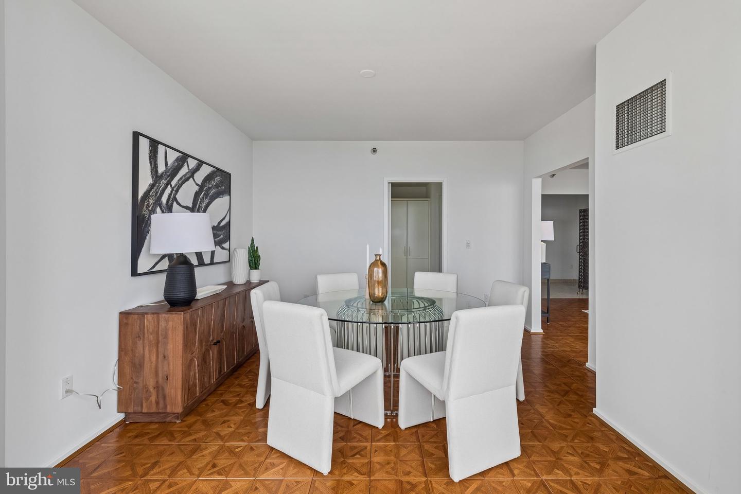 202-10 W Rittenhouse Sq #3302 Property Photo 7