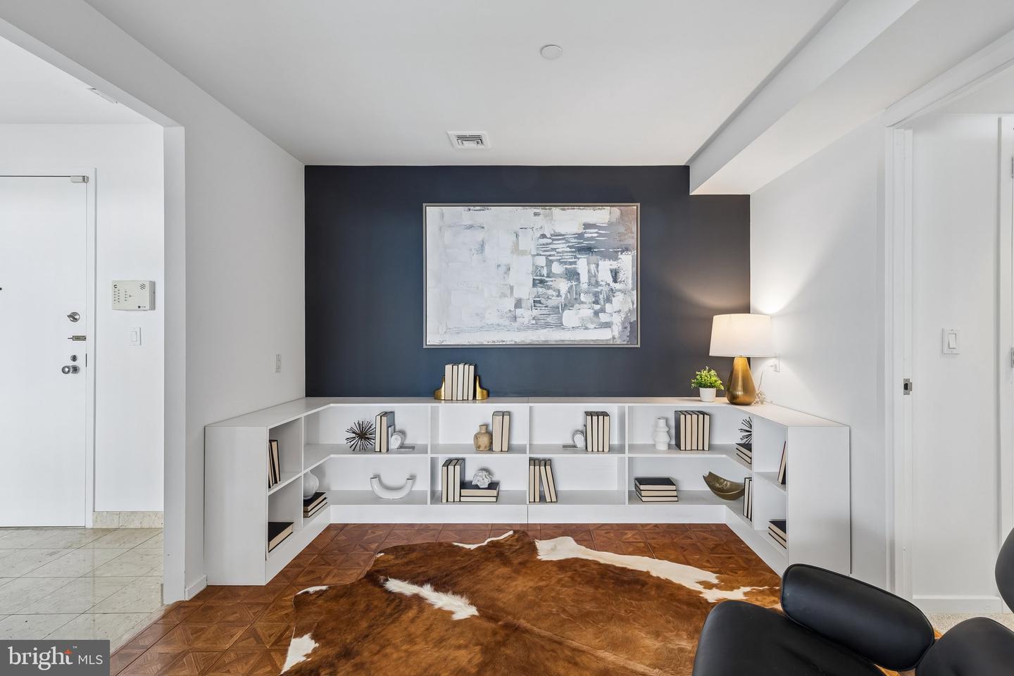 202-10 W Rittenhouse Sq #3302 Property Photo 10