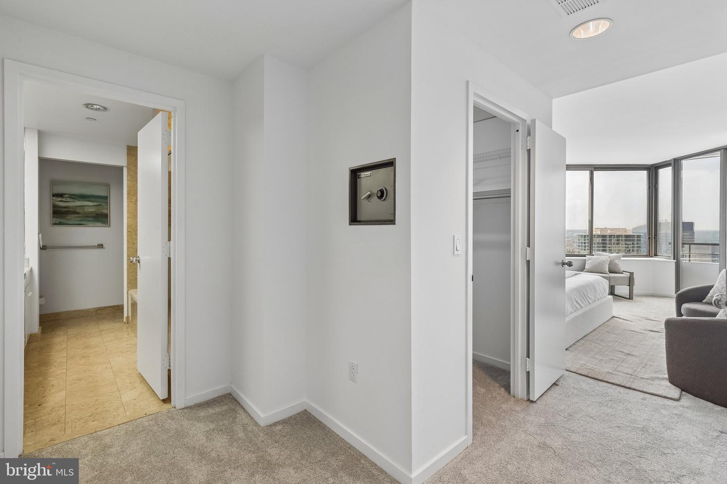 202-10 W Rittenhouse Sq #3302 Property Photo 12