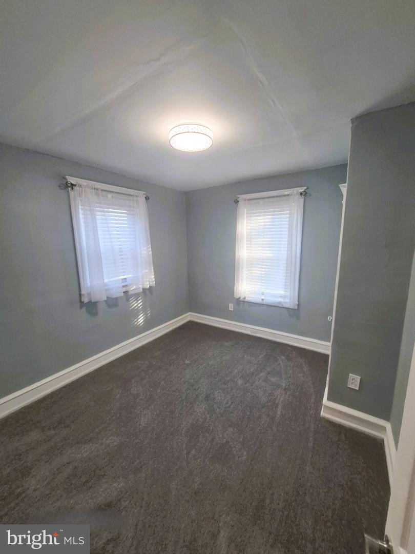 4814 Knox St Property Photo 3
