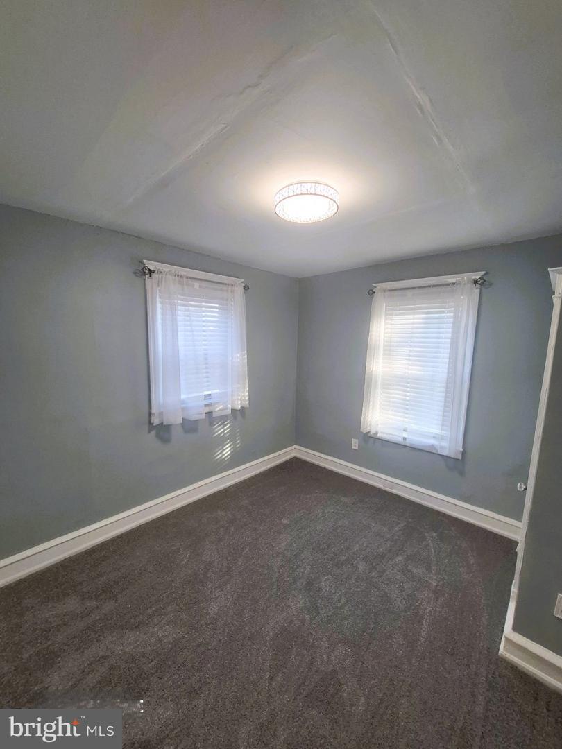 4814 Knox St Property Photo 4