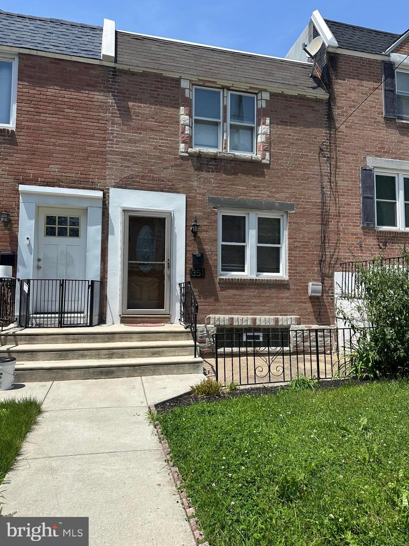 351 W Salaignac St Property Photo 2