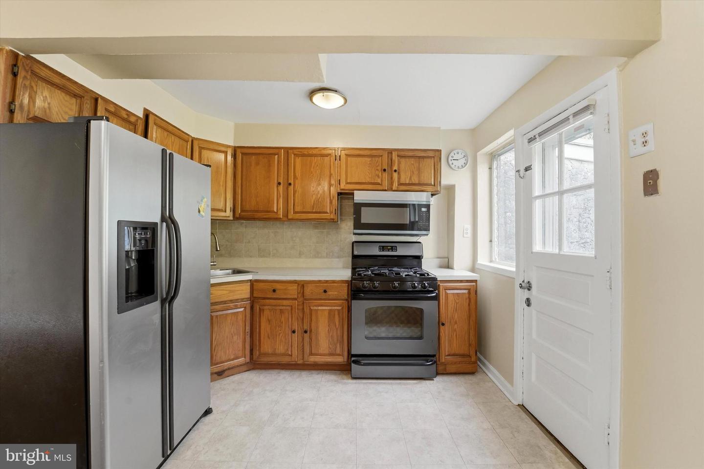 351 W Salaignac St Property Photo 9