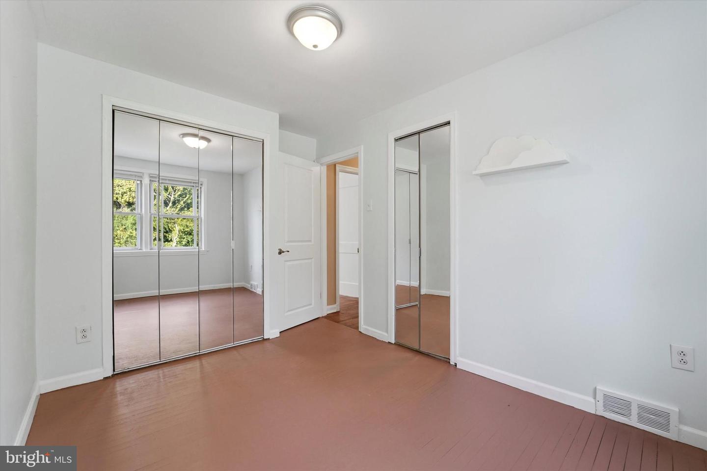 351 W Salaignac St Property Photo 14