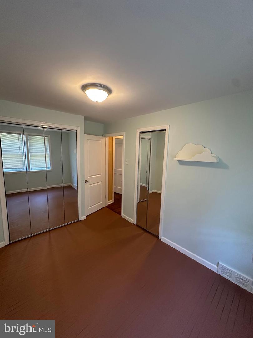 351 W Salaignac St Property Photo 16