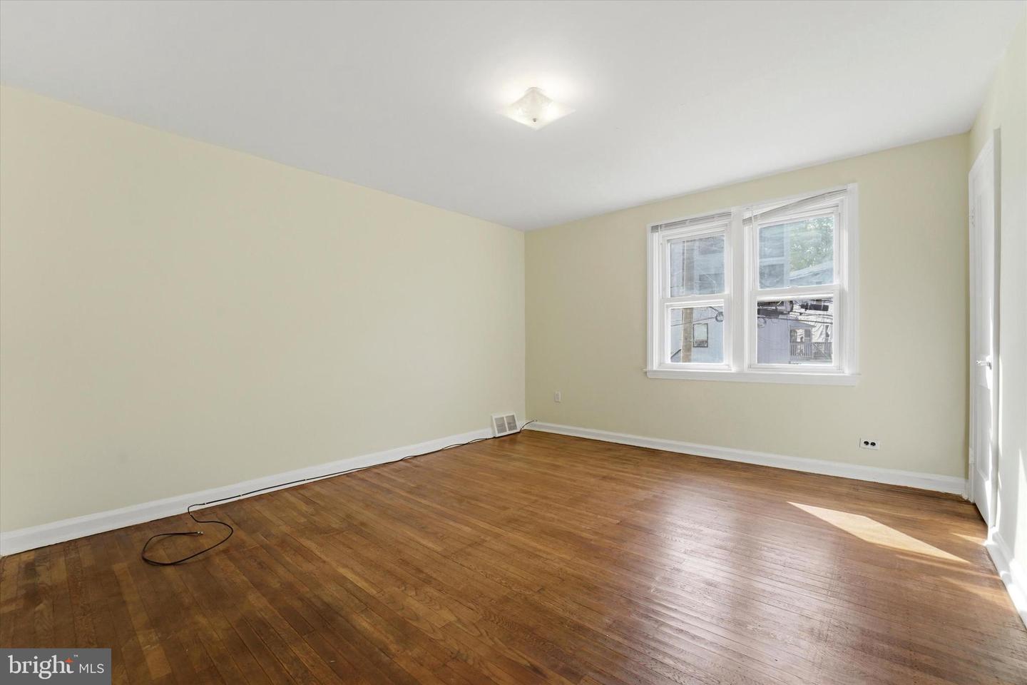 351 W Salaignac St Property Photo 16