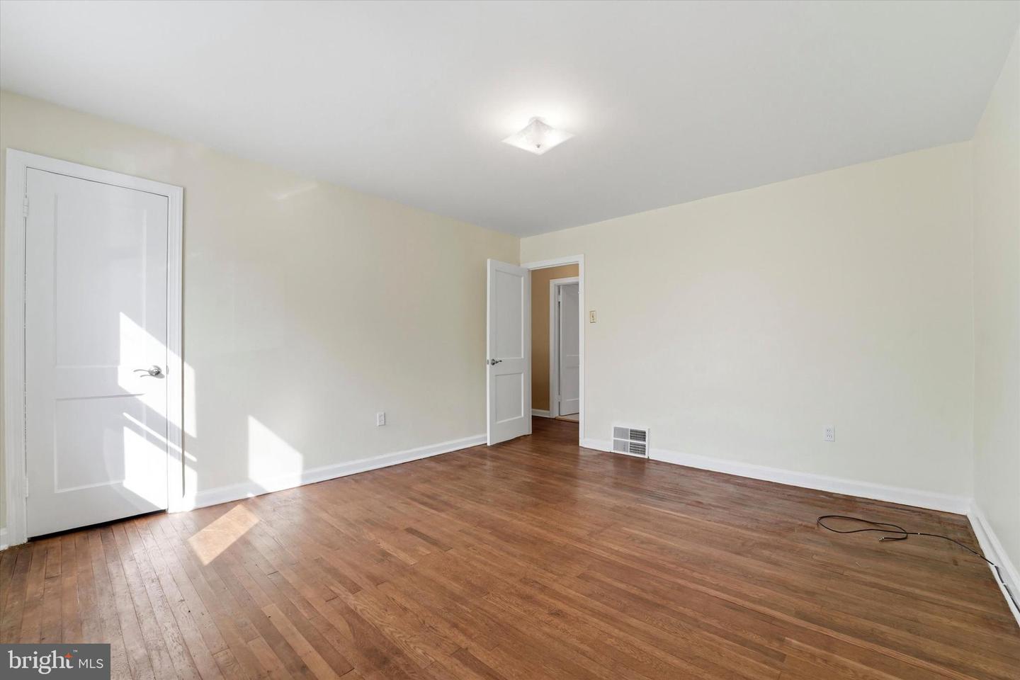 351 W Salaignac St Property Photo 18