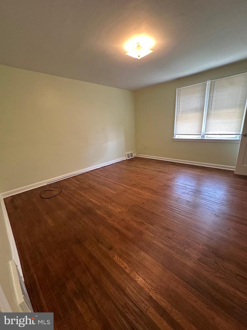 351 W Salaignac St Property Photo 19