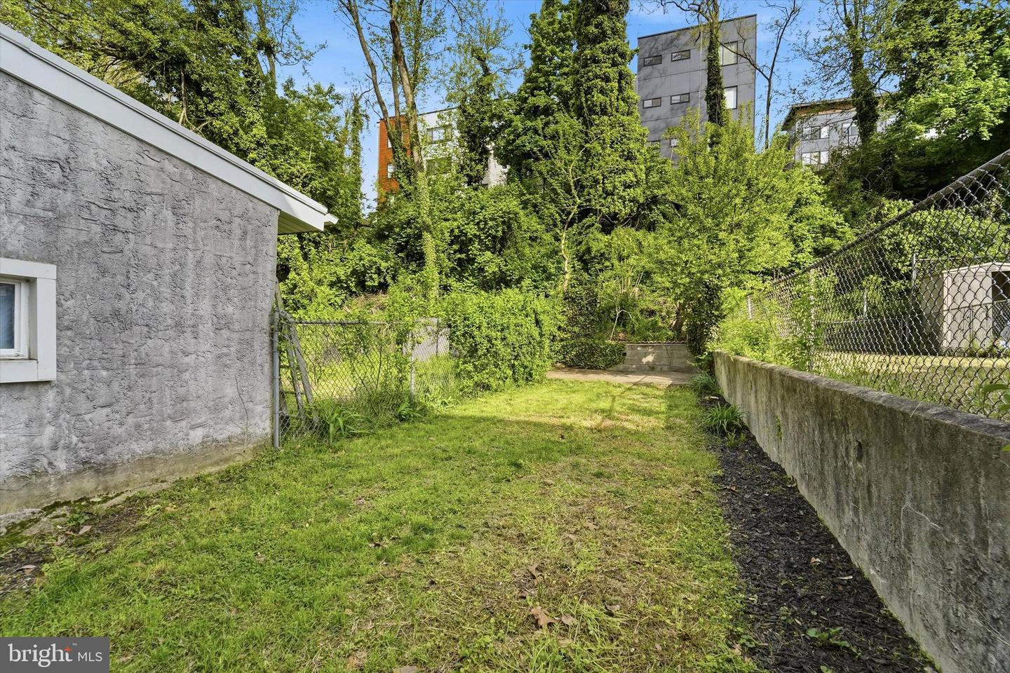 351 W Salaignac St Property Photo 22