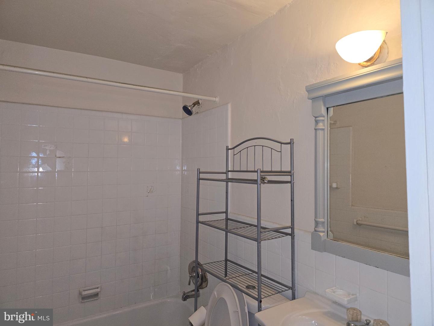 6135-1/2 Old York Rd #1 Property Photo 15