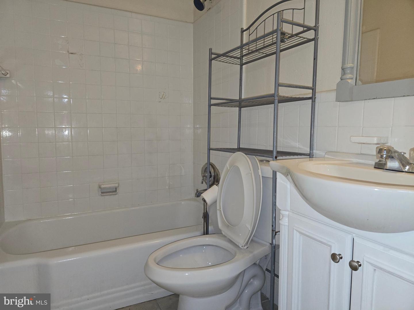 6135-1/2 Old York Rd #1 Property Photo 17