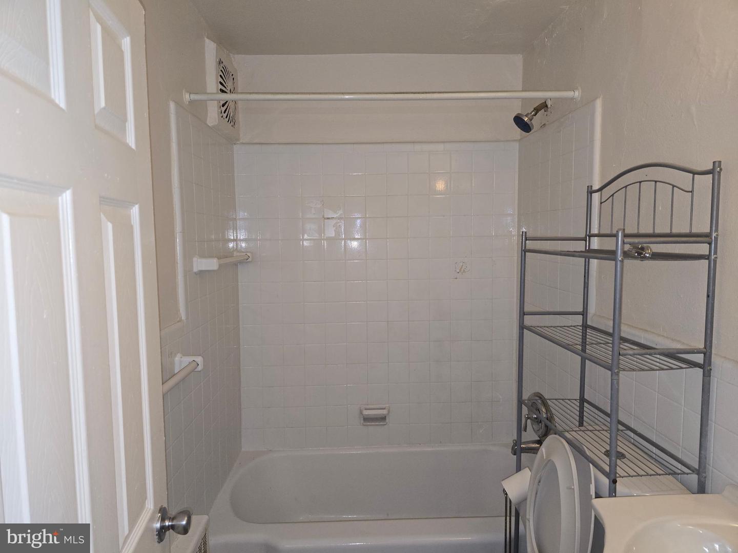 6135-1/2 Old York Rd #1 Property Photo 19