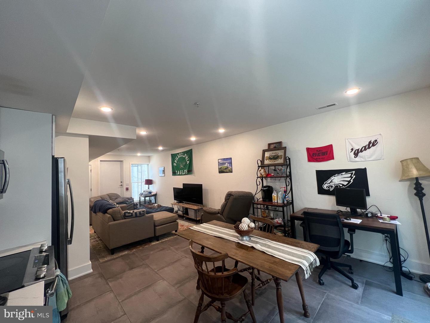 1824 Ridge Ave Property Photo 17