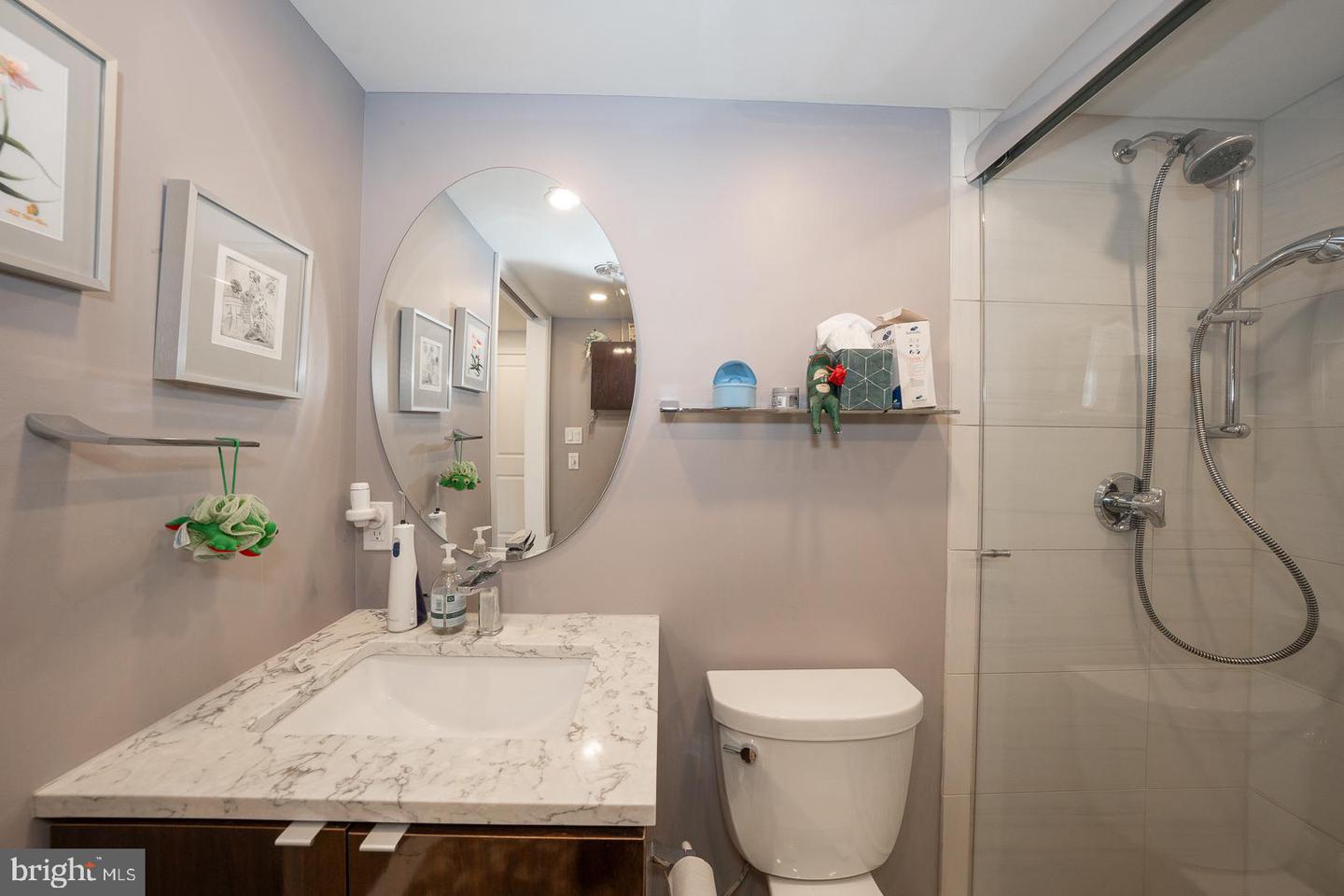 1919 Chestnut St #1018 Property Photo 15