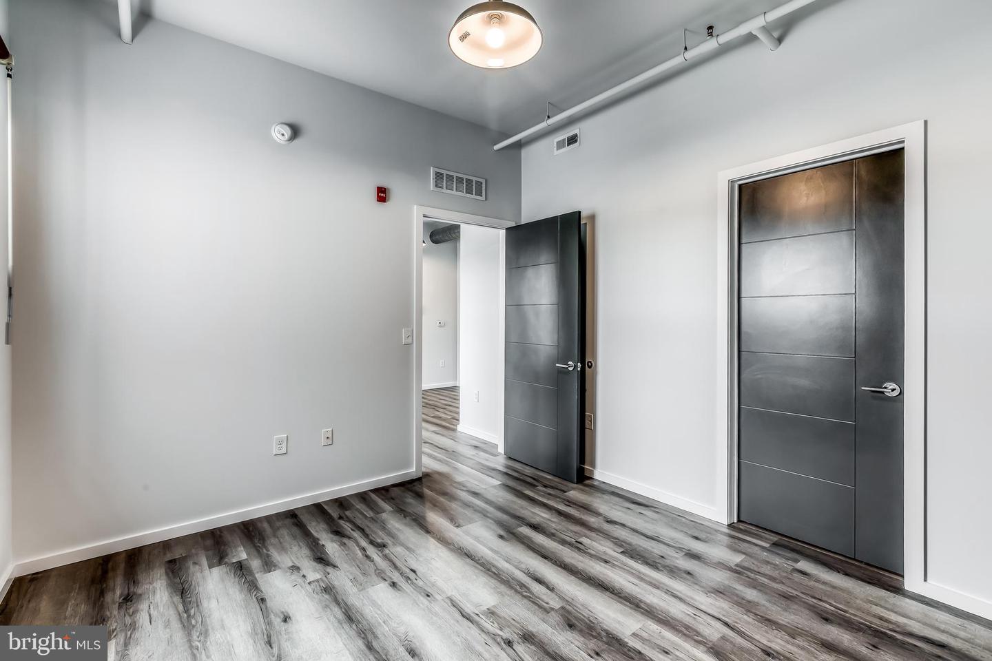 4800 Brown St #unit 405 Property Photo 13
