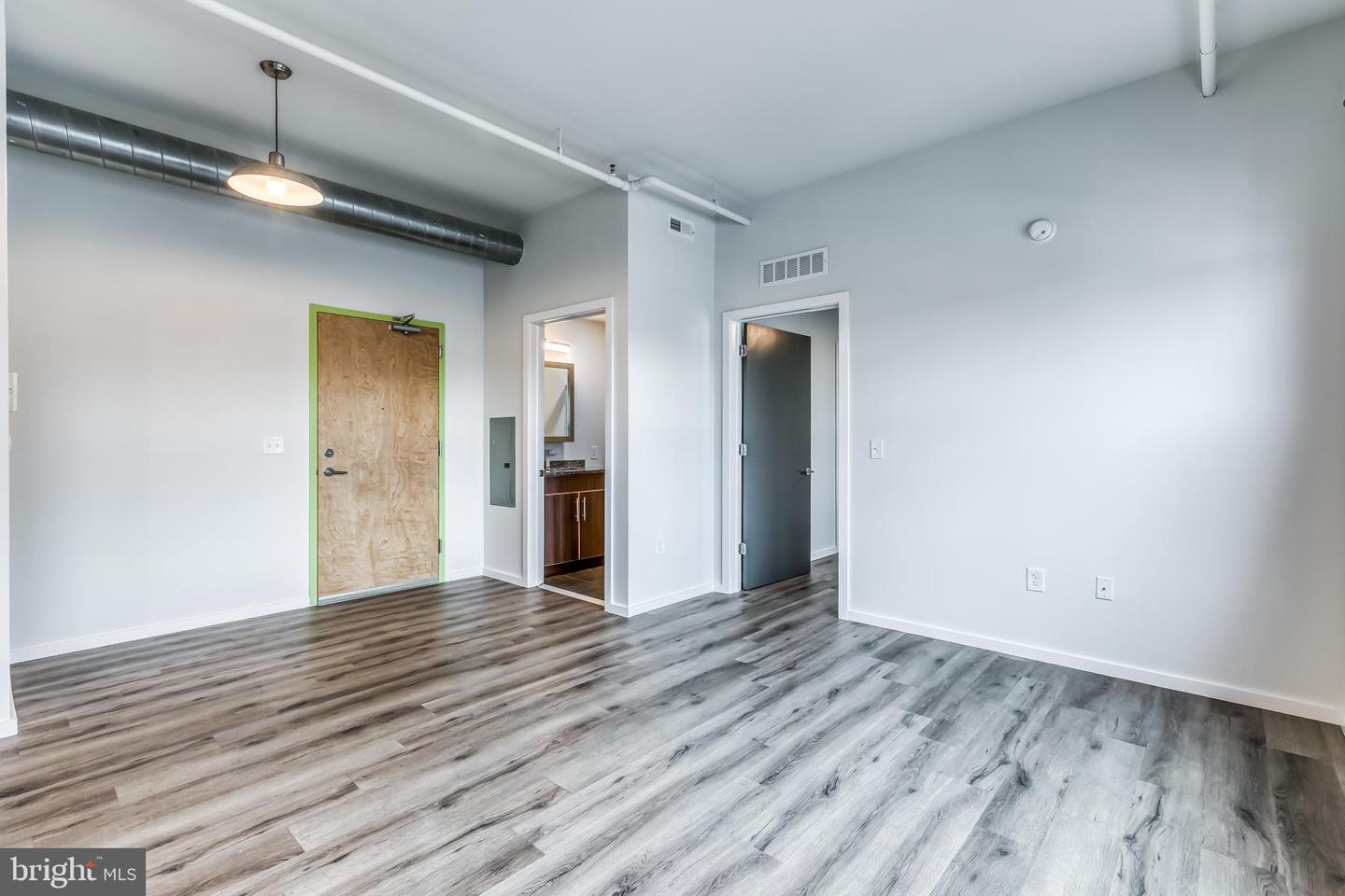 4800 Brown St #unit 405 Property Photo 14