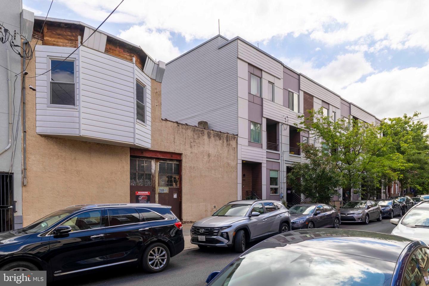 2009-11 E York St Property Photo 6