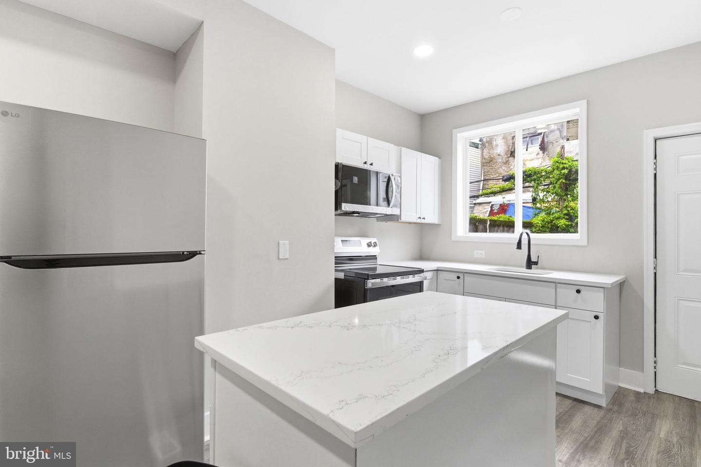 2115 Reed St Property Photo 10
