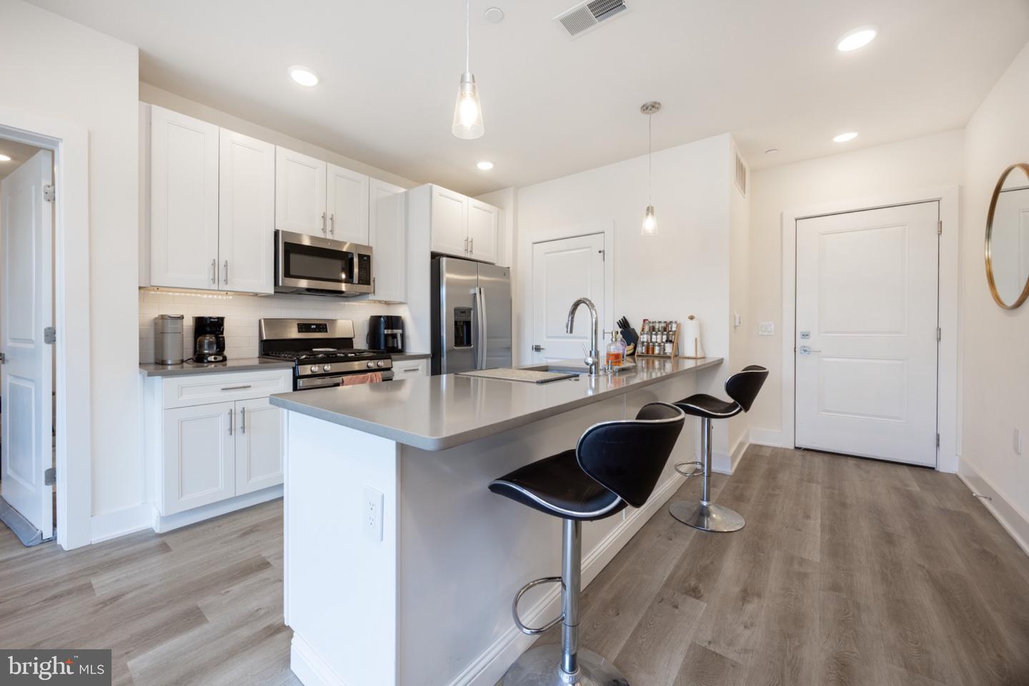 1148 N 2ND ST #UNIT 3G Property Photo 1