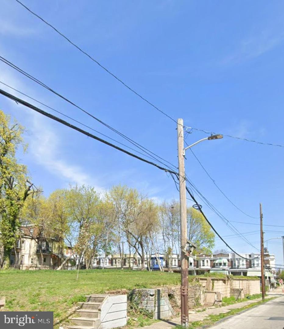 2000-2006 Ontario St W Property Photo 9
