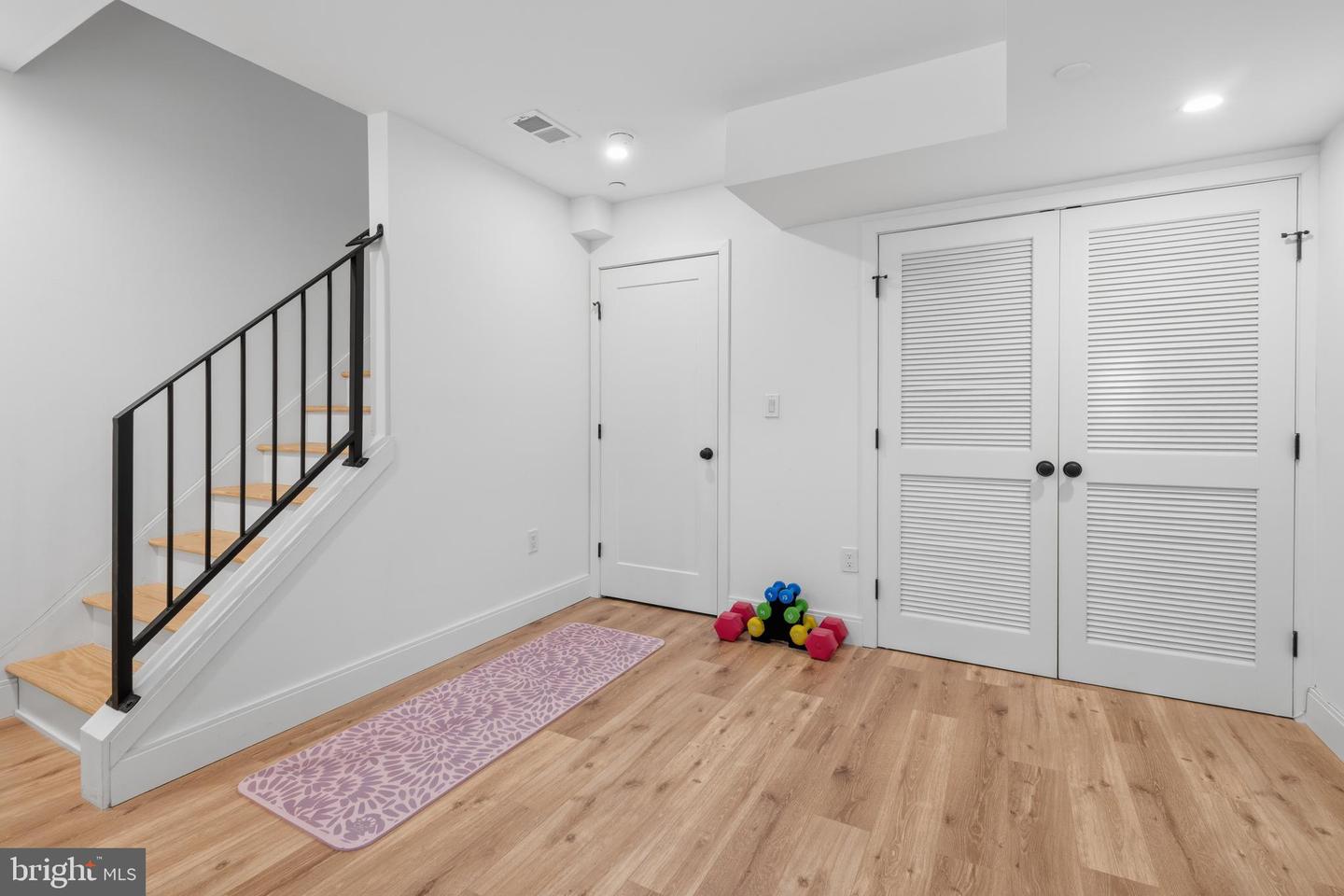 6671 Ross St Property Photo 27