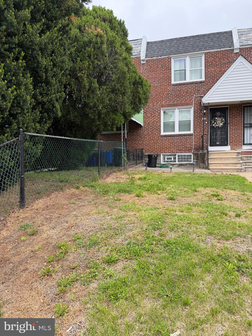 7625 Thouron Ave Property Photo 2