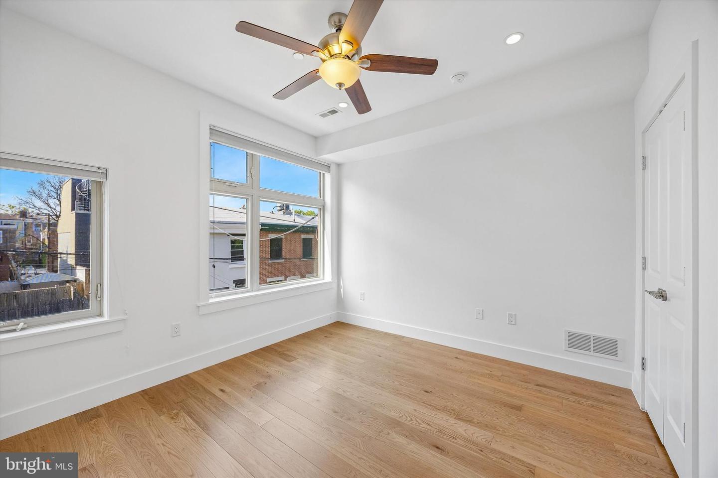 405 Greenwich St Property Photo 23