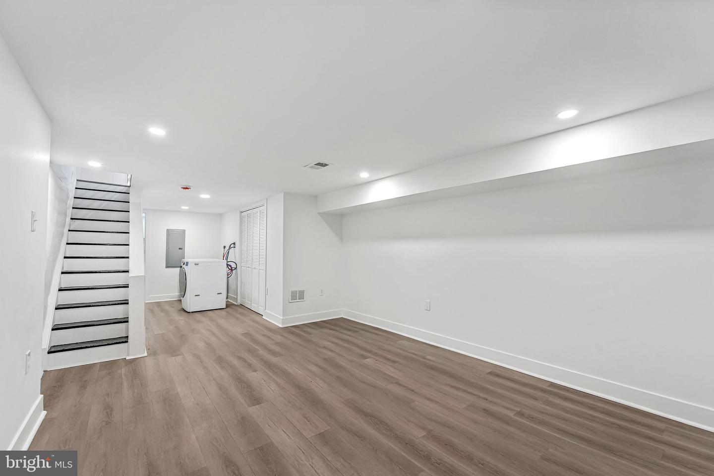 5540 W Oxford St Property Photo 13