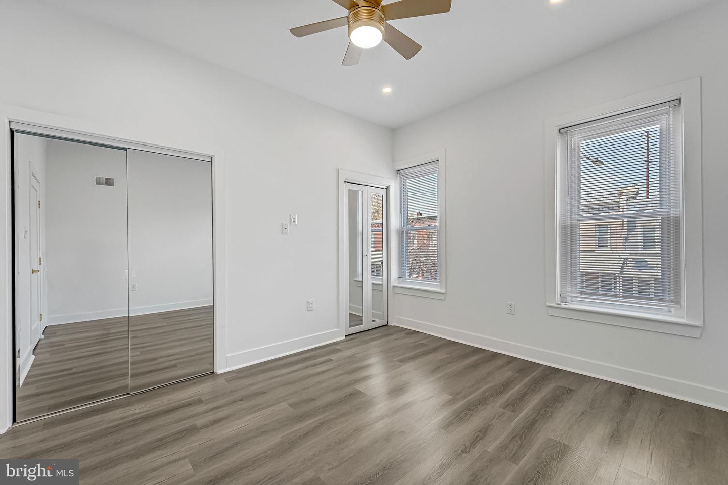 5540 W Oxford St Property Photo 17