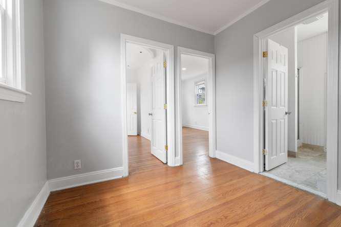 2210 Bryn Mawr Ave Property Photo 14