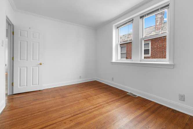 2210 Bryn Mawr Ave Property Photo 18