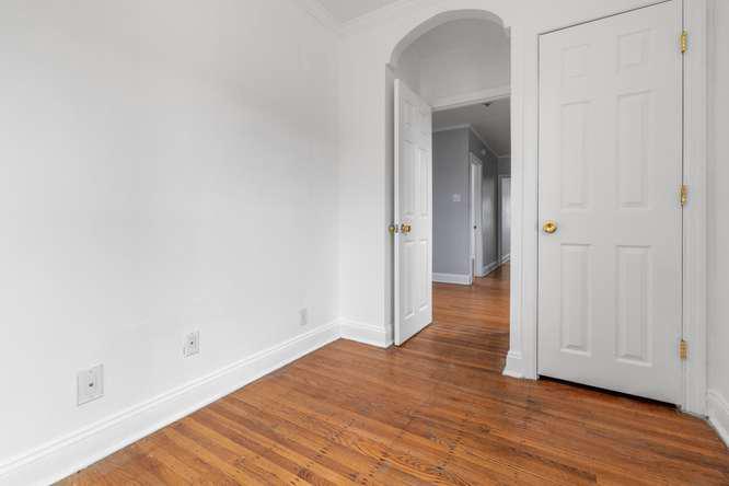 2210 Bryn Mawr Ave Property Photo 23