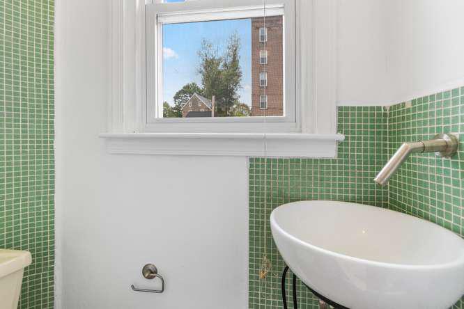 2210 Bryn Mawr Ave Property Photo 24