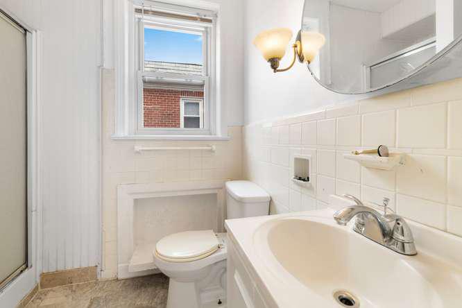 2210 Bryn Mawr Ave Property Photo 26