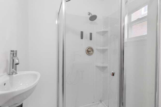 2210 Bryn Mawr Ave Property Photo 32