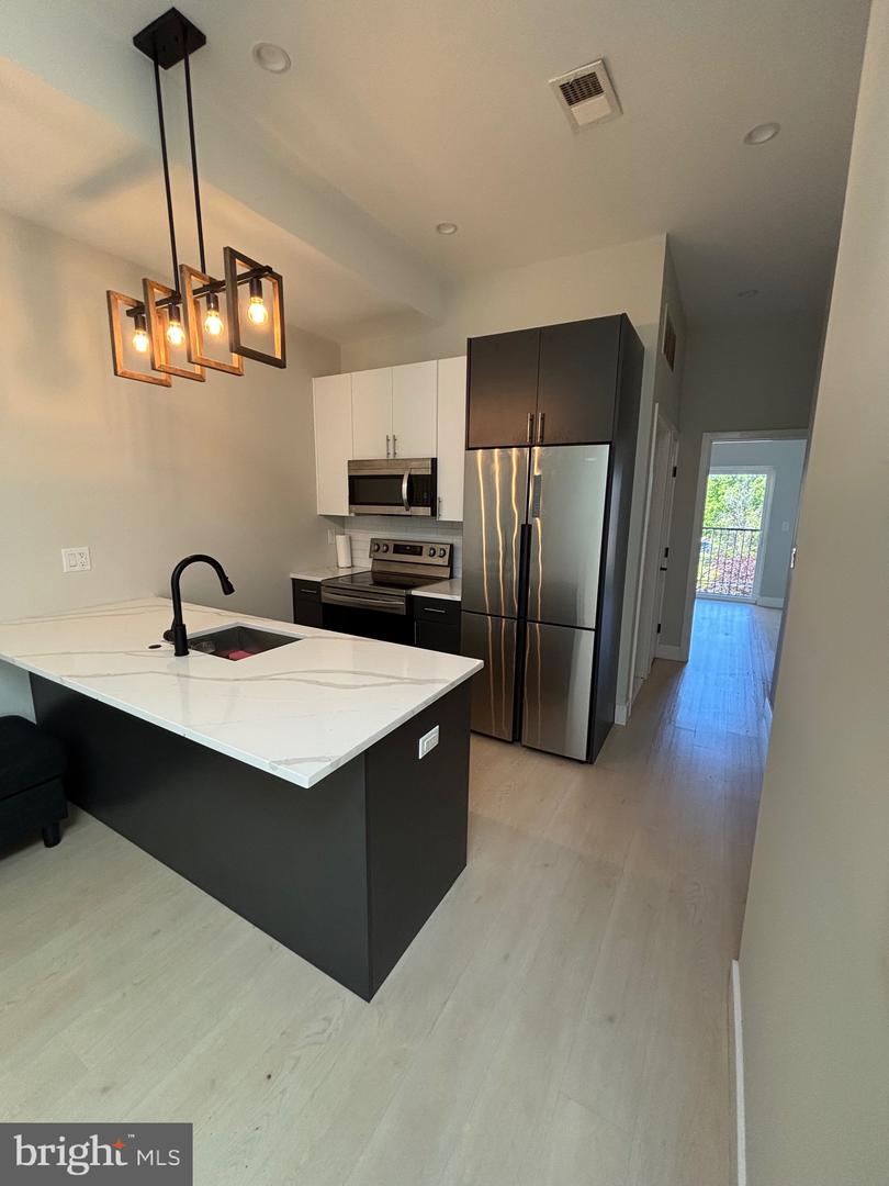 1809 MASTER ST #3 Property Photo 1