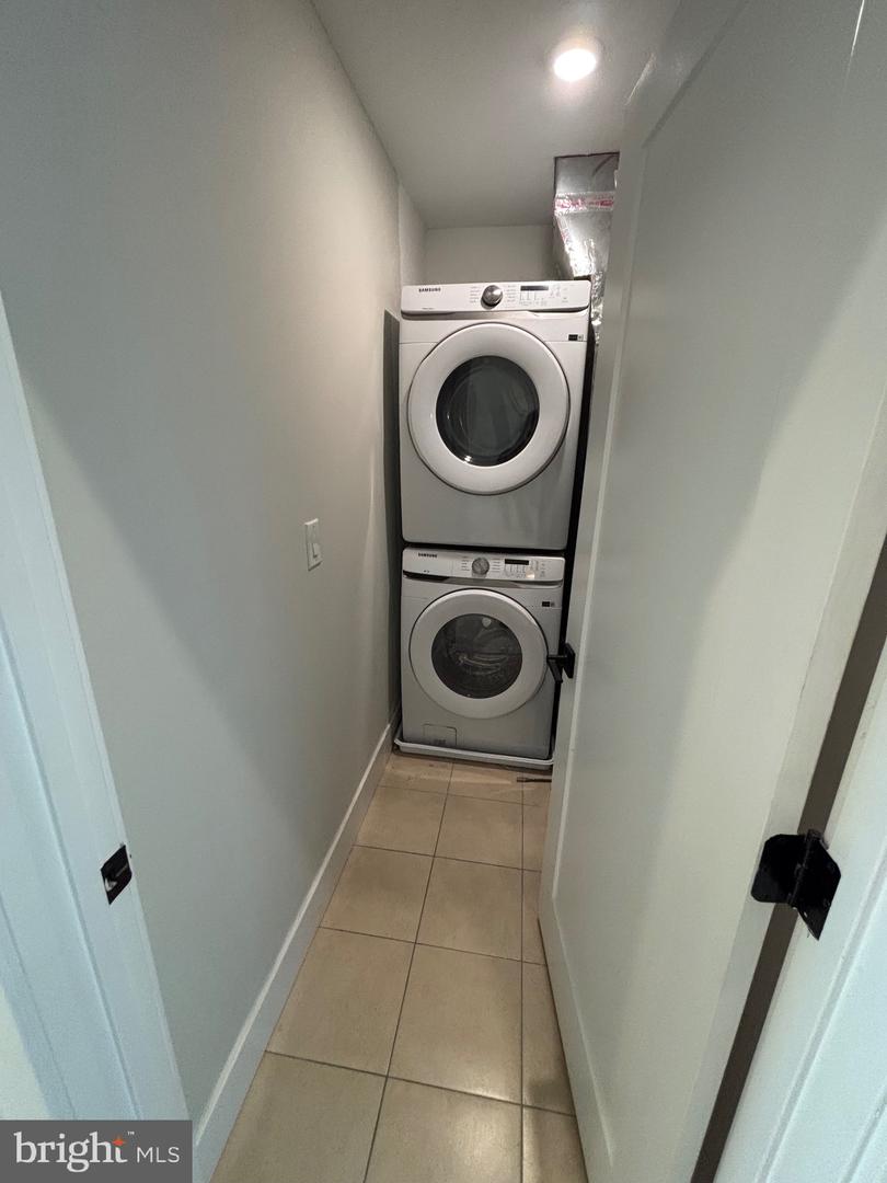 1809 Master St #3 Property Photo 9