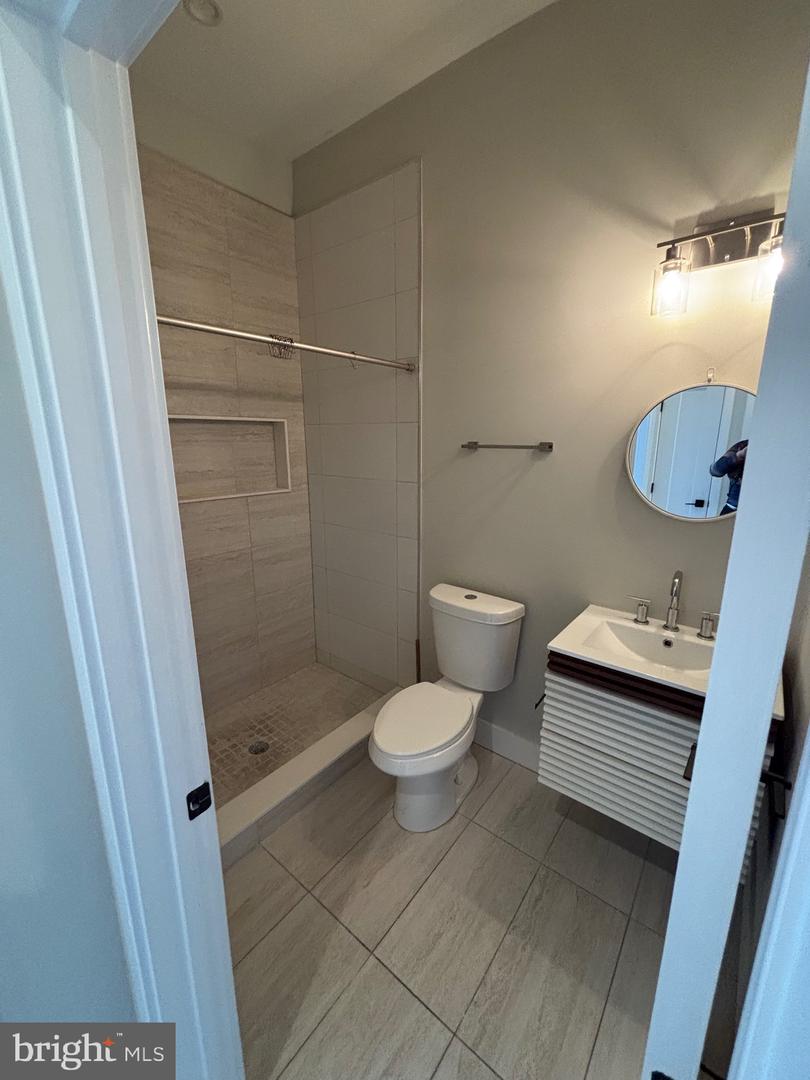 1809 Master St #3 Property Photo 10