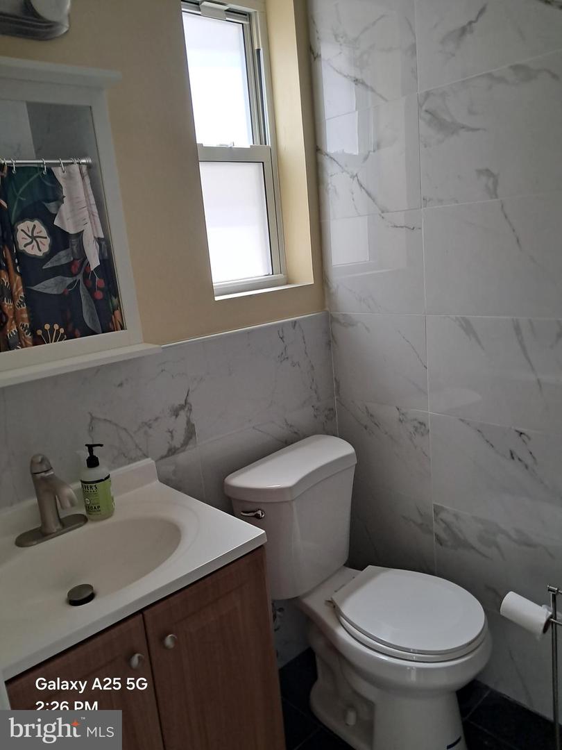1120 Locust St #202 Property Photo 10